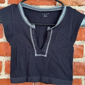 Urban Outfitters Black and Gray Ribbed Crop Top